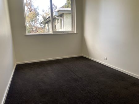 7 / 2-4 Watson Grove, Glen Huntly - Photo 3