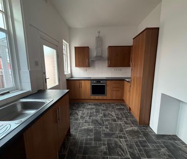 1 Bed Flat - Photo 3