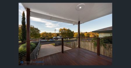 Modern Family Home with Shed of most Men's dreams - Photo 5