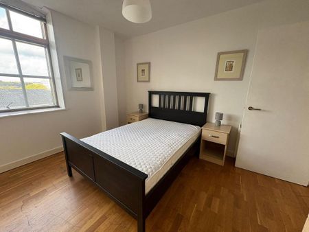 2 bedroom flat to rent - Photo 3