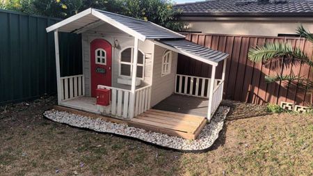 Style and Comfort, Fully Renovated & Architecturally Designed 4 Bedroom Family House with Versatile Floorplan. Large Entertaining Backyard. - Photo 4