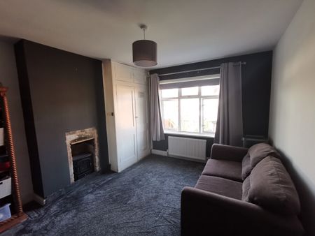 3 Bed Semi-Detached House, Merryoak Road, SO19 - Photo 5