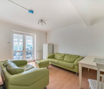 5 bedroom semi-detached house to rent - Photo 1