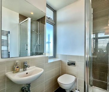 Ross Way, London - Photo 2