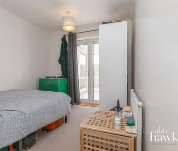 2 bedroom semi-detached bungalow to rent - Photo 3