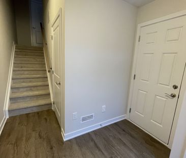 For Lease - 633 Corporal Private, Blossom Park - Airport and Area, ... - Photo 5