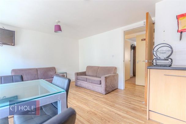 4 bedroom apartment to rent - Photo 1