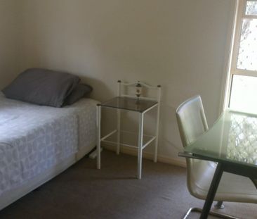 Furnished private room for international students in Labrador 4215 - Photo 1