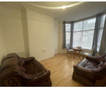Room in a Shared House, East Park Road, LE5 - Photo 1