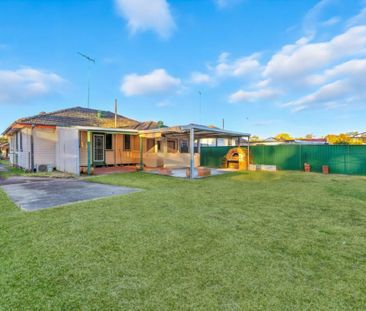 Charming 3-Bedroom Home in the Heart of Hobartville! - Photo 1