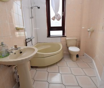2 Bedroom Property To Rent - Photo 5