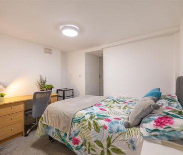 2 bedroom private hall to rent - Photo 3