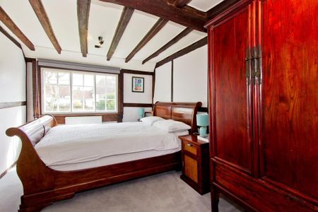 4 bedroom semi-detached house to rent - Photo 3