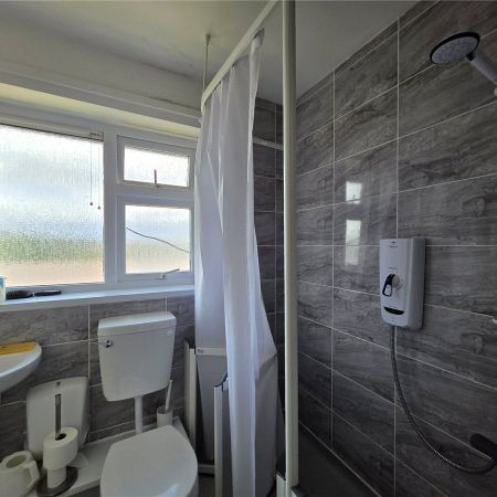 Cardigan Close, Batley, West Yorkshire, WF17 - Photo 4