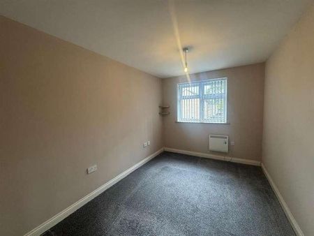 The Plantations, Low Moor, BD12 - Photo 3