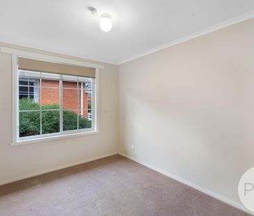 Convenient Location & Spacious Home - Photo 3