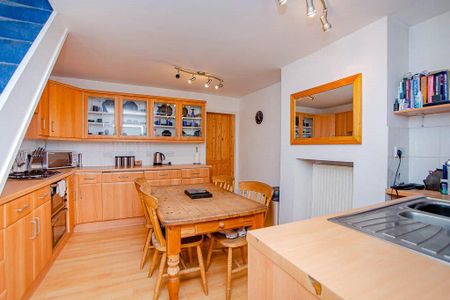 3 bedroom terraced house to rent - Photo 5