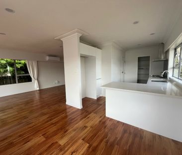 Red Beach - 3 Bedroom - Photo 3