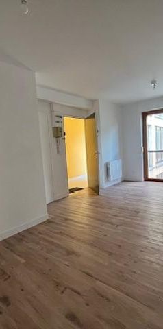 Location Appartement 2 pièces 36m² CHERBOURG-EN-COTENTIN 50100 - Photo 1