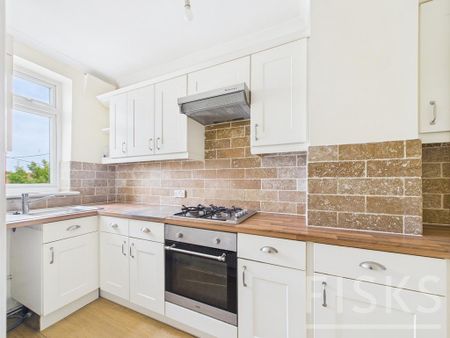 2 bedroom flat to rent - Photo 4