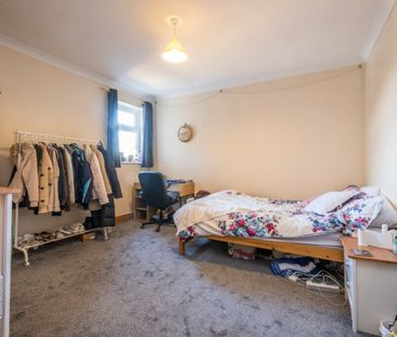 5 bed Winton student flat! - Photo 6
