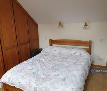 4 bedroom terraced house to rent - Photo 5