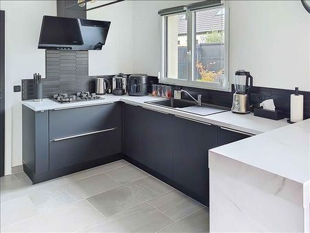 5 pièces - 101 m² - RDC - Colocation non autorisée - Photo 4