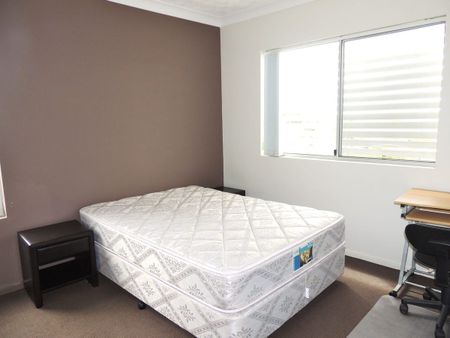 Modern 2-Bedroom Apartment in Prime Location (Fully furnished option available upon request). - Photo 2