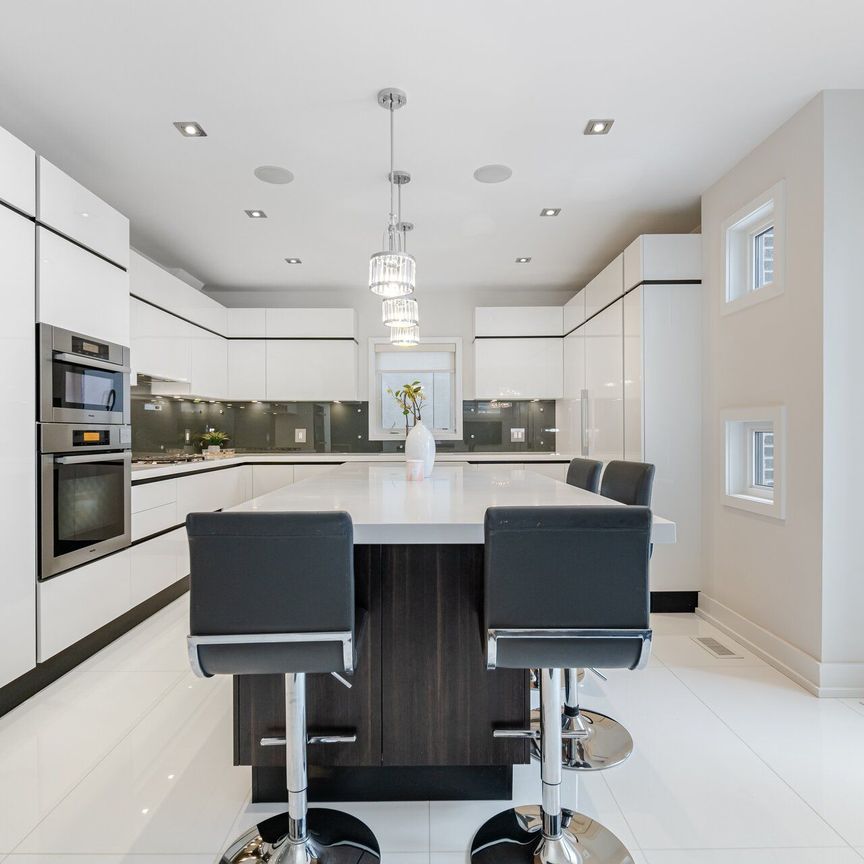 For Lease - 685 Montbeck Crescent, Mississauga, Ontario - Photo 1