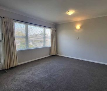 Kingston Flat - Photo 1