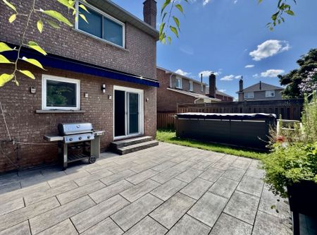 For Lease - 2052 Oak Bliss Crescent, Oakville, Ontario - Photo 5