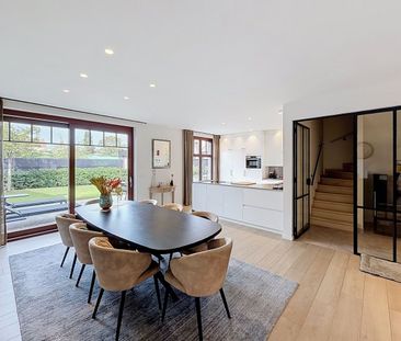 Ruime halfopen, quasi nieuwbouw woning op rustige ligging in het pi... - foto 5