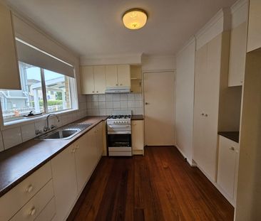 81 Patrick Street, Oakleigh East VIC 3166 - House For Rent | Domain - Photo 6