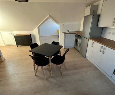 Flat 5, 101 High Street, Ramsey, Huntingdon - Photo 2