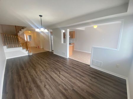 For Lease - 70 Charcoal Way, Brampton, Ontario - Photo 5