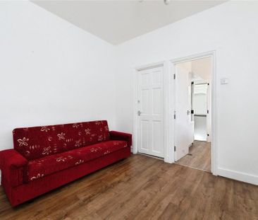 3 bedroom flat to rent - Photo 1