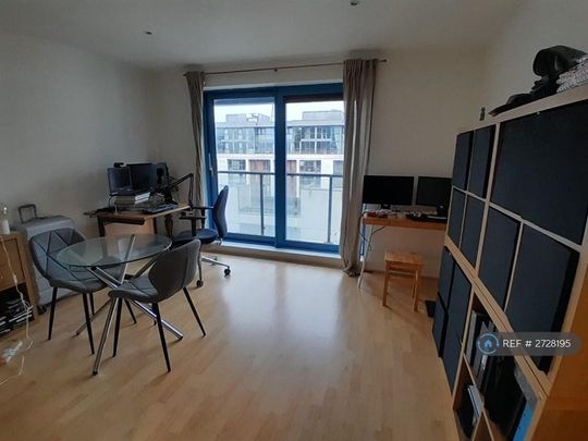 1 bedroom flat to rent - Photo 1