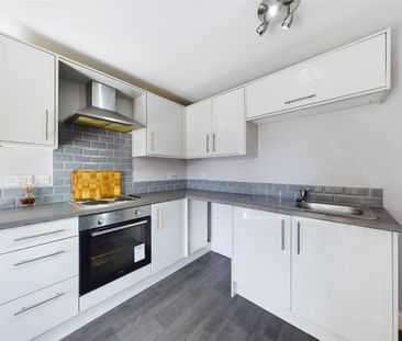 2 bedroom apartment to rent - Photo 6