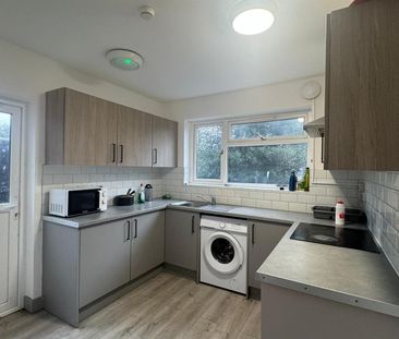 Otterfield Road, Yiewsley, West Drayton UB7, London - Photo 2