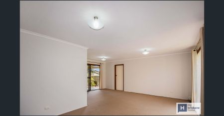 Neat & Tidy Low-set Home with Pool - Photo 2