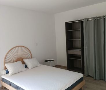 Location Appartement 2 pièces 41m² - Photo 3