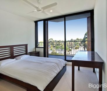 Premium One-Bedroom Apartment in IKON - Ultimate Convenience & Comfort - Photo 5