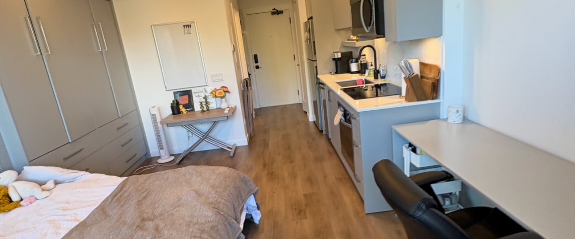 FULLY FURNISHED STUDIO AT FIVE CROSSINGS - Photo 1