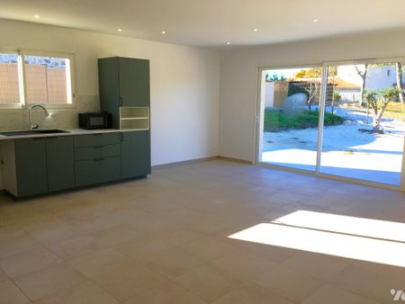 Une villa meublée de type 4, 90m2 +jardin + garage - Photo 3