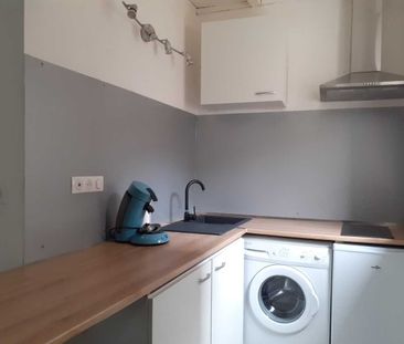 Location Appartement 1 pièce 18m² NIMES 30000 - Photo 3