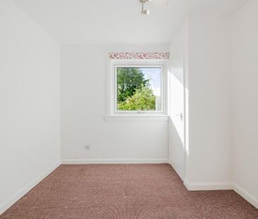 3 bedroom property to rent - Photo 3
