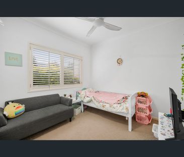 10 Greenbank Circuit, Carrara, Qld 4211 - Photo 3