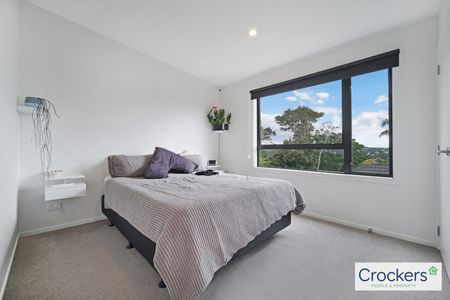 Near new town house in Birkdale - Photo 2