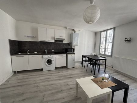 Location Appartement 2 pièces 41m² ANGOULEME 16000 - Photo 2