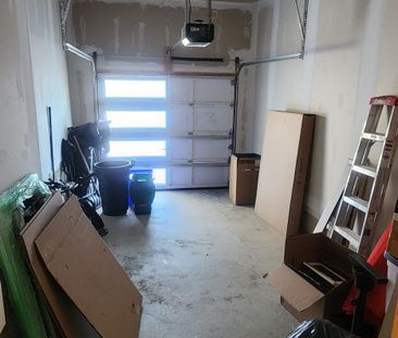 For Lease - 111 Boundary Boulevard, Whitchurch-Stouffville, Ontario - Photo 3